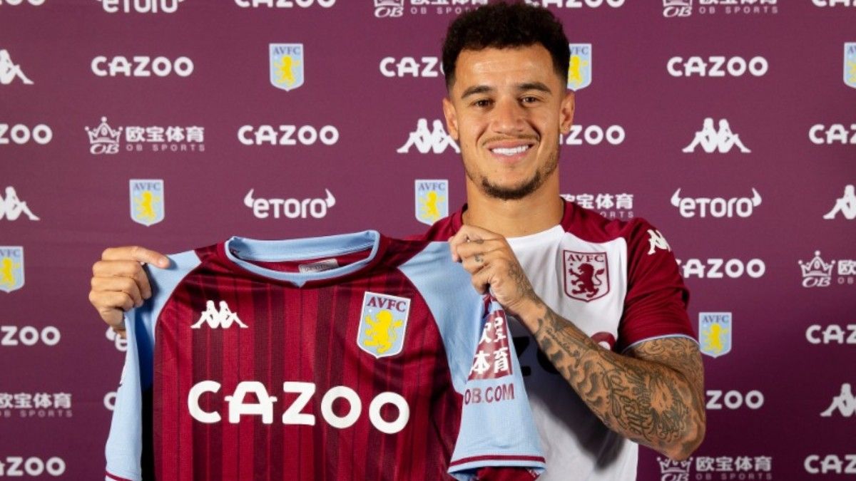 Coutinho posa con la camiseta del Aston Villa tras anunciarse que el Barça lo ha vendido.