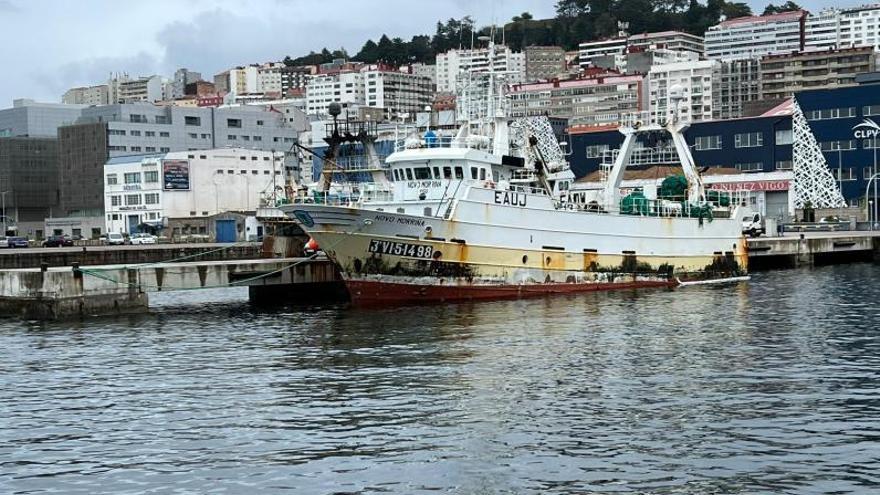 El “Novo Morriña”, amarrado en Beiramar.   | // L.G.