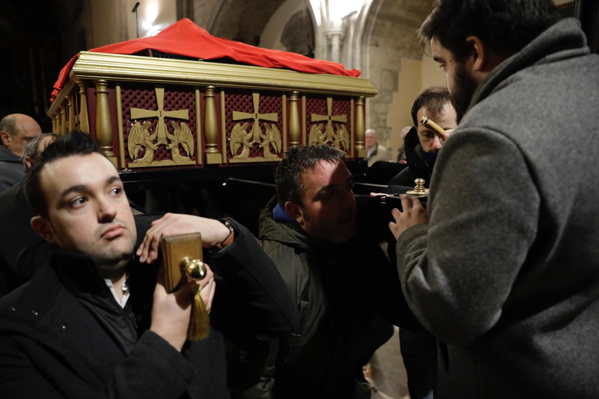 EN IMÁGENES: La Hermandad y Cofradía de Nuestro Padre Jesús Nazareno de Oviedo ya se prepara para la Semana Santa
