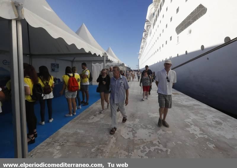 Crucero en el puerto de Castelló