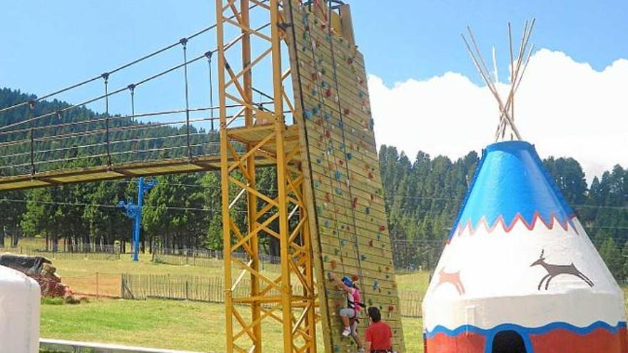 El rocòdrom és una de les activitats de l&#039;estació del Port del Comte