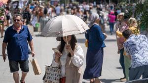 Barcelona enfrenta una intensa ola de calor: temperaturas récord y alertas por altas temperaturas