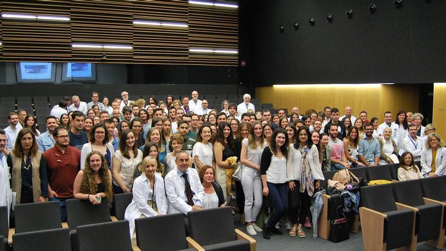 Acto de bienvenida de los residentes en el Álvaro Cunqueiro. // FdV