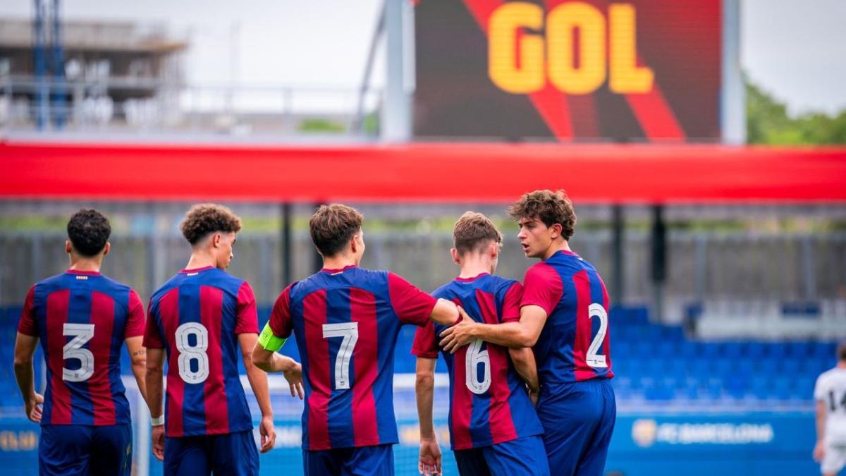 El Juvenil del Barça celebrando un gol en la Youth League