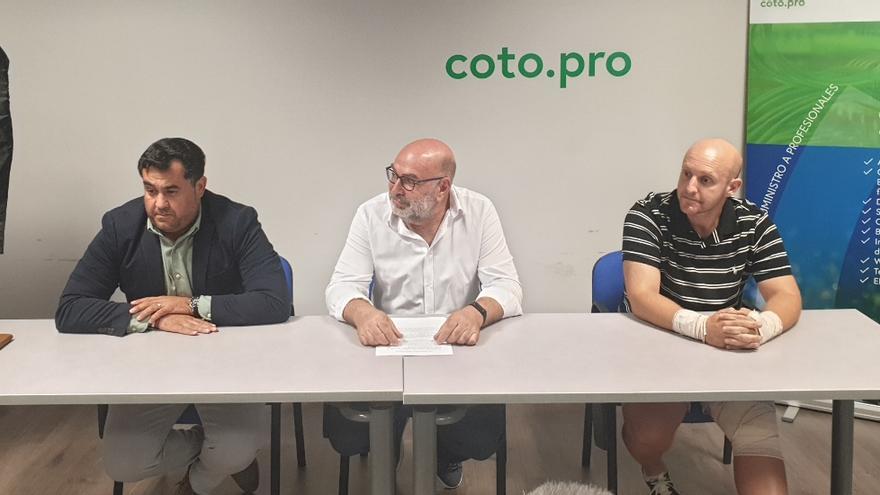 Manuel Jesús Coto, José Palacios y Paco Zafra, en la presentación del CCB.