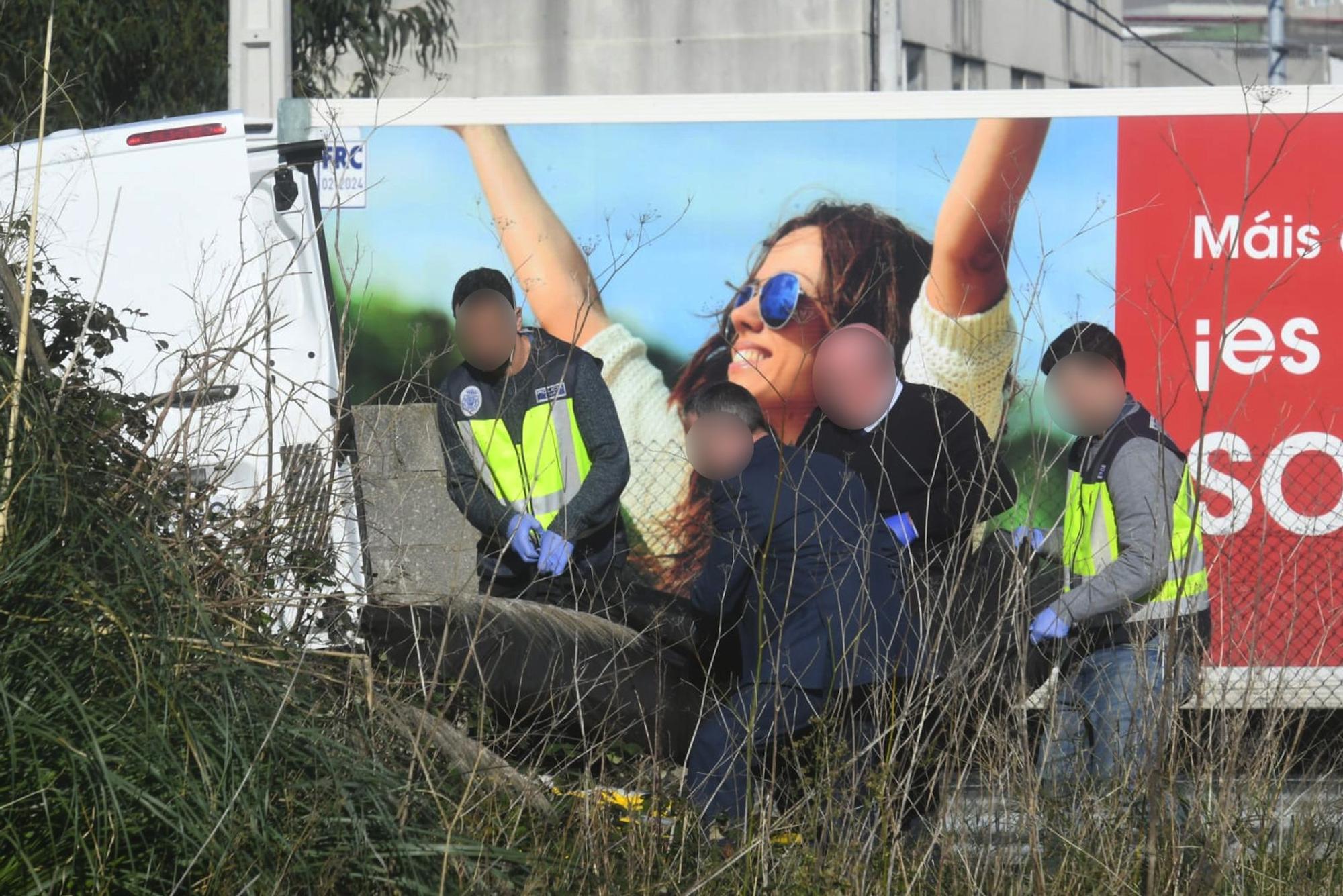 Levantamiento del cadáver del fallecido en A Coruña durante un altercado con la Policía Nacional