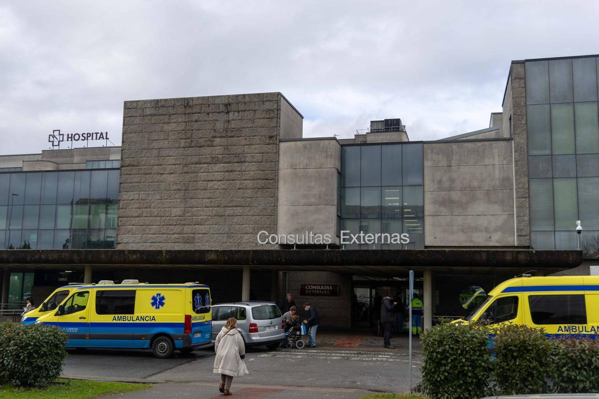 Entrada de consultas externas en el Hospital Clínico de Santiago