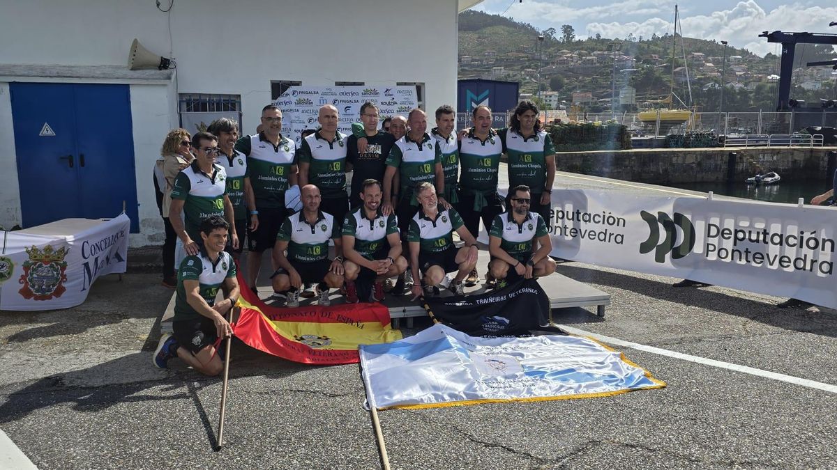 Un homenaje de la Sociedade Deportiva Samertolaméu de remo