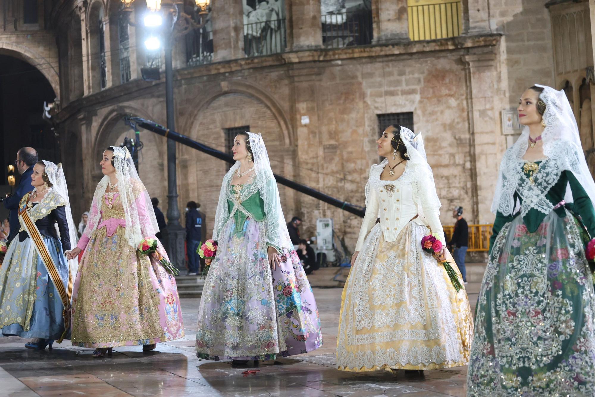 Búscate en el primer día de la Ofrenda en la calle San Vicente entre las 23 y las 24 horas