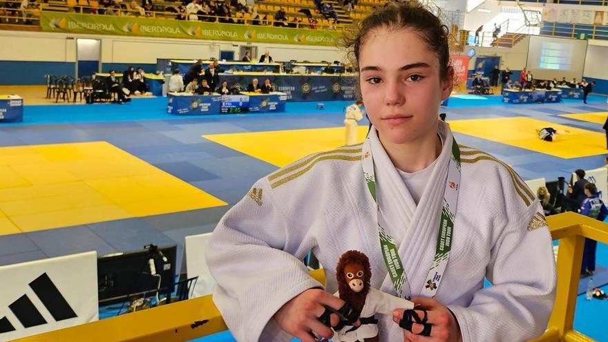 La judoca zamorana Elena Bahamonde acaricia la lucha por el bronce en la Copa de Europa