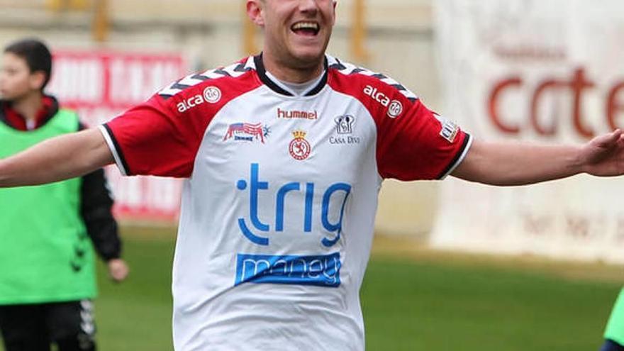 Isaac Aketxe, celebrando un gol en su etapa en la Cultural Leonesa.