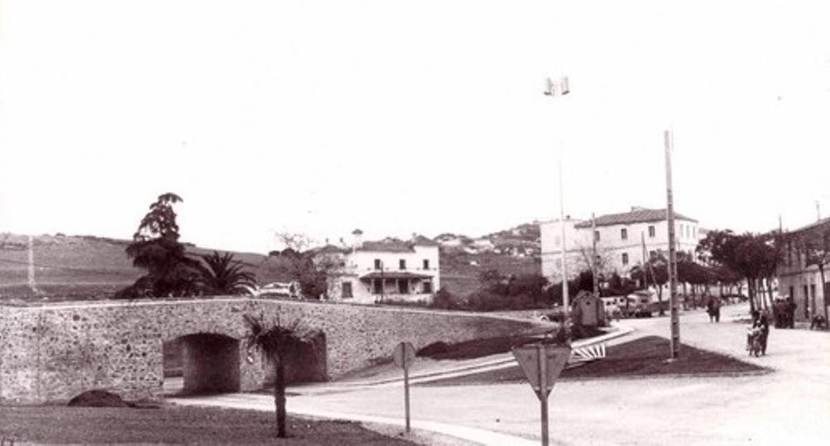 Puente de San Francisco en Cáceres en el pasado.
