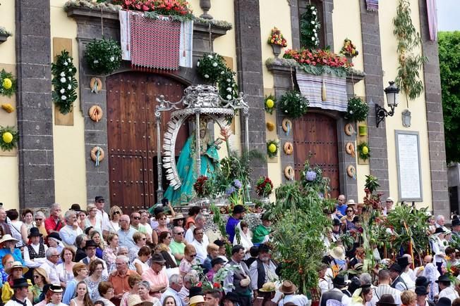 Procesion y Romeria por las Fiestas de las ...