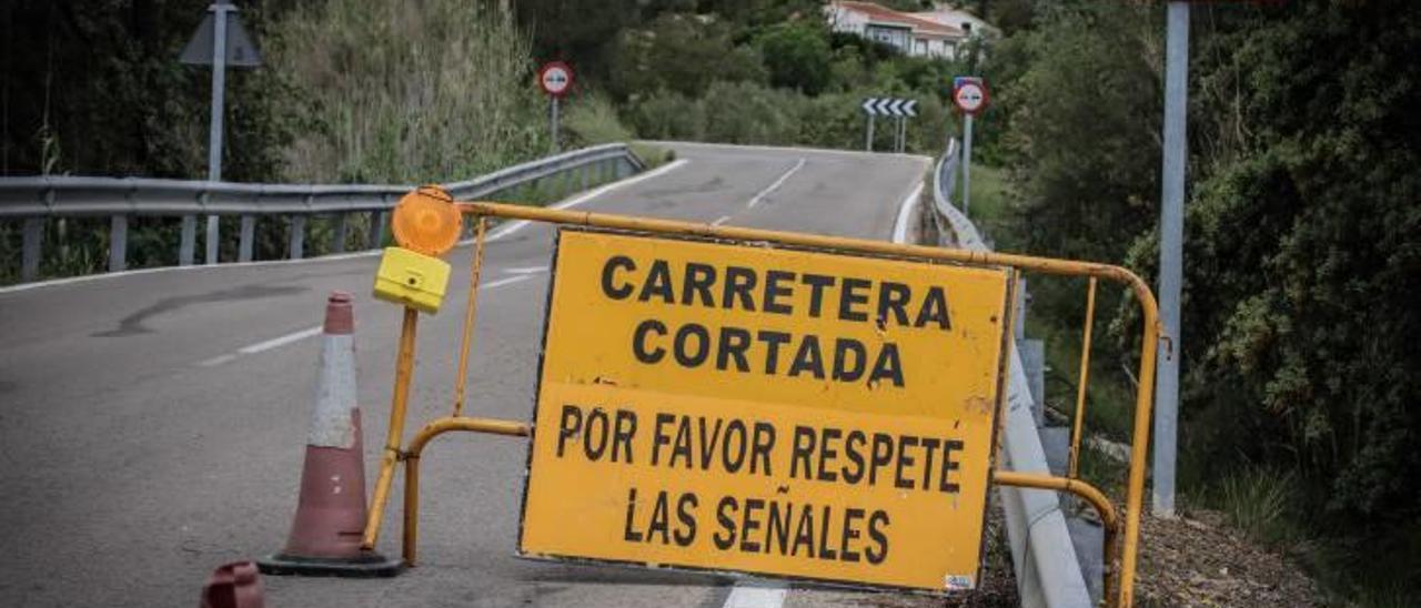 La carretera permanecerá cortada mientras se desarrollan las obras.