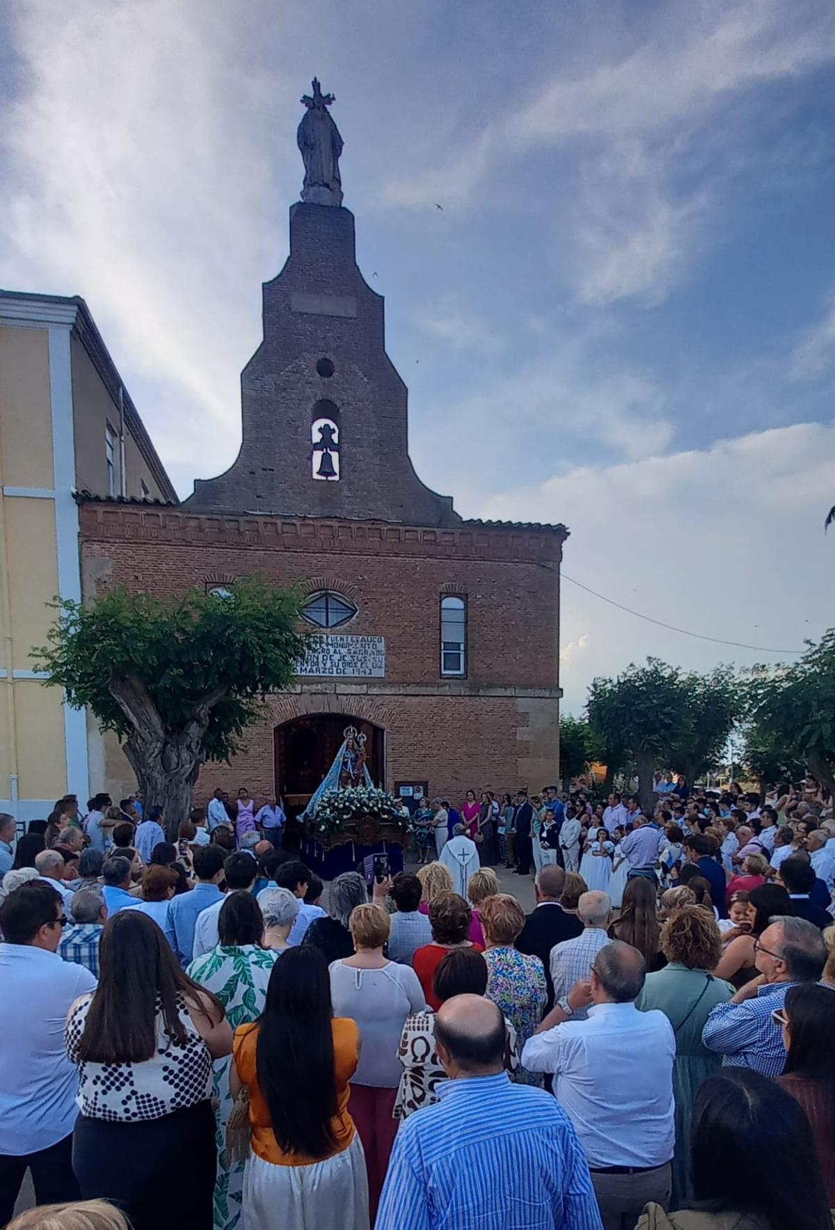 GALERÍA| Fuentesaúco honra a la Virgen de la Antigua