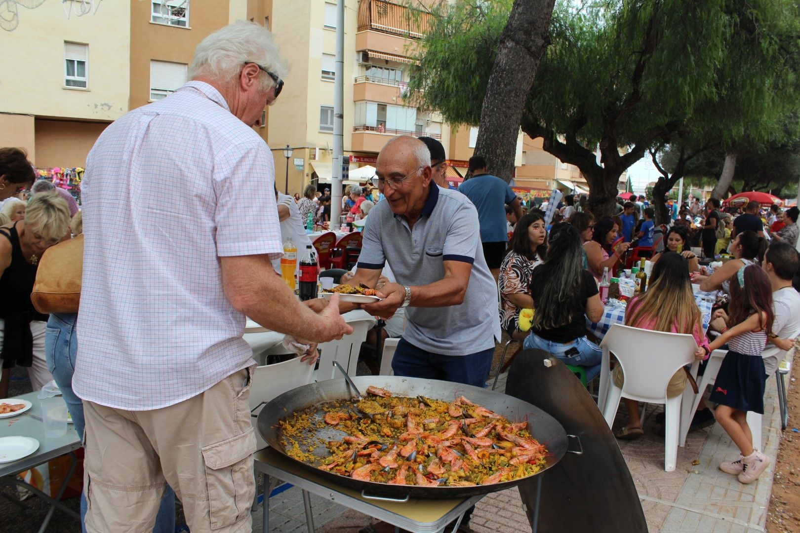 Todas las fotos del Día de las Paellas en las fiestas de Orpesa