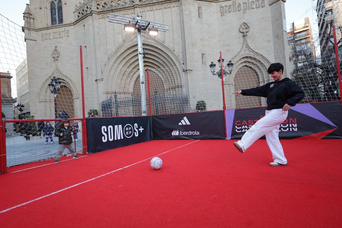 ¡Búscate en la 'fan zone' de la Supercopa de España Femenina en Castellón!