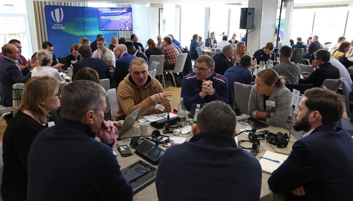 Imagen del encuentro de Wolrd Rugby en Londres, bajo el título 'Shape of tha Game'