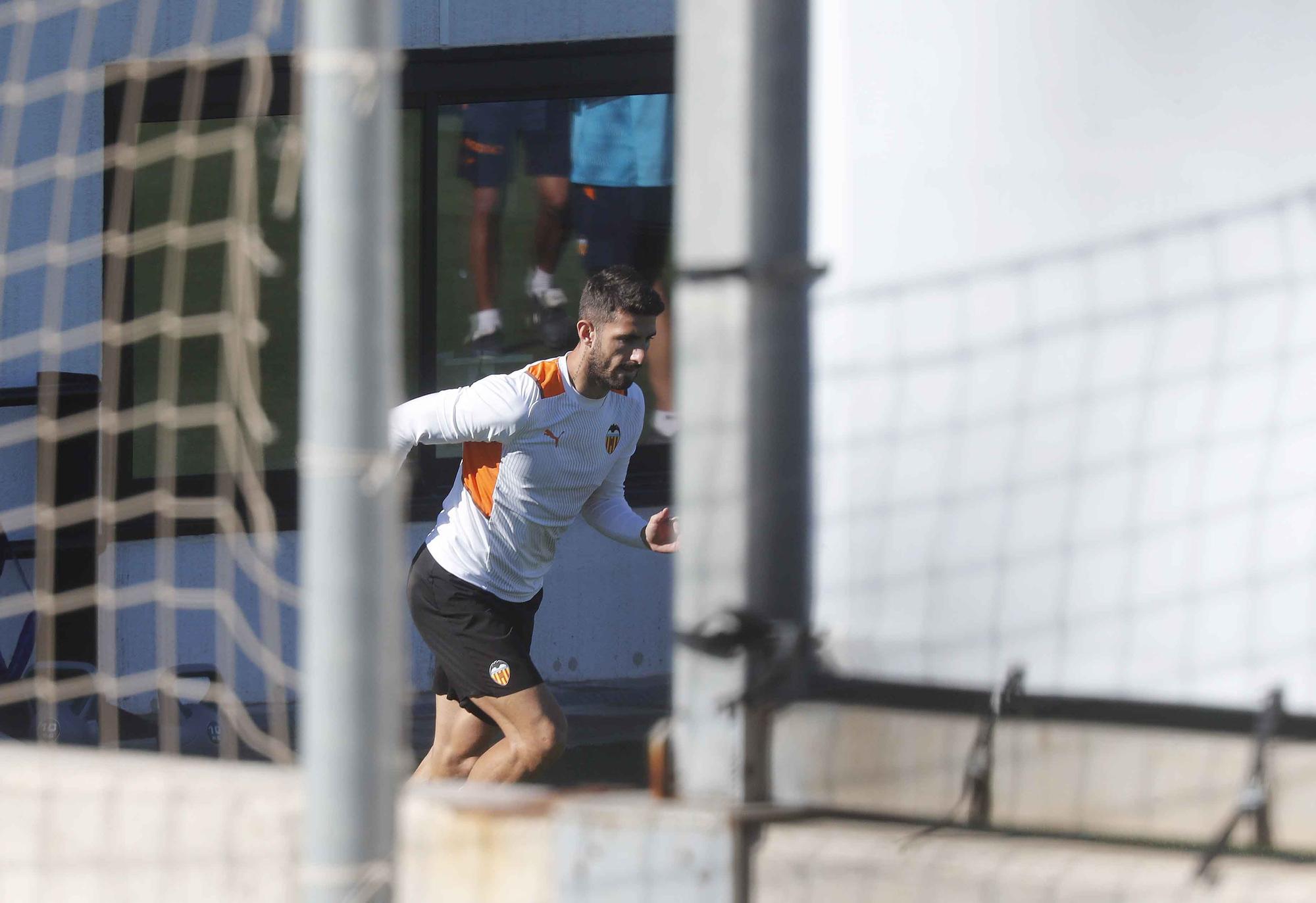 Entrenamiento del Valencia, a puerta cerrada