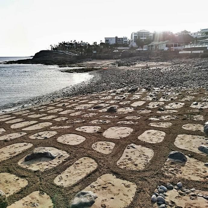 Las playas como lienzo del arte efímero de Simon Turner