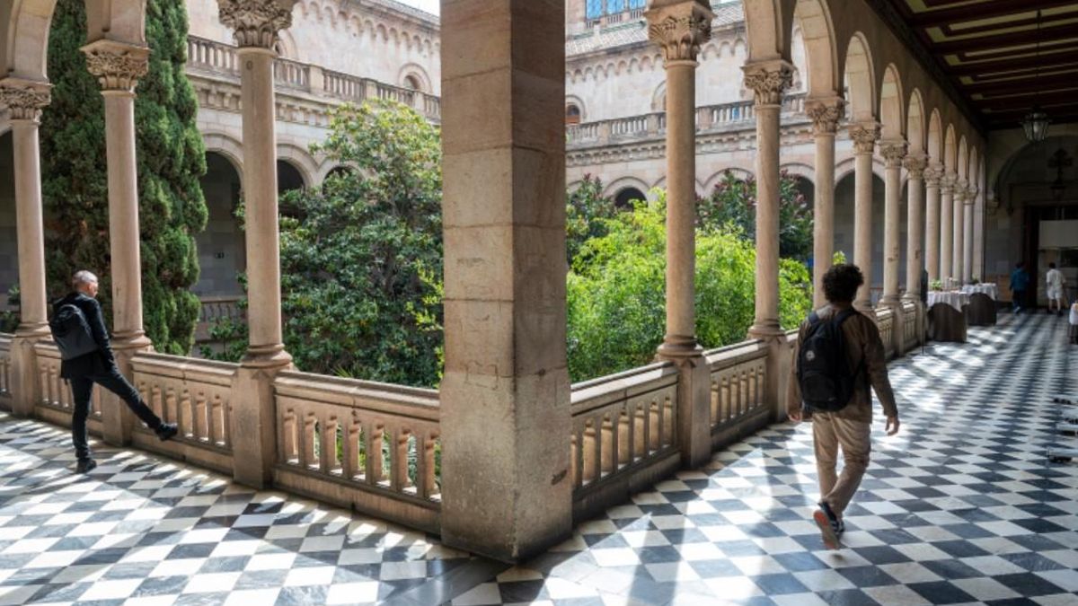 Claustro de la Universitat de Barcelona.