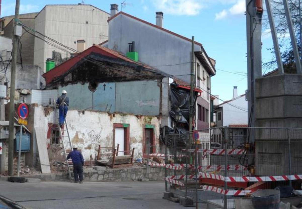 Comienzan las obras para restaurar la casa "El Patín", tras varias quejas vecinales