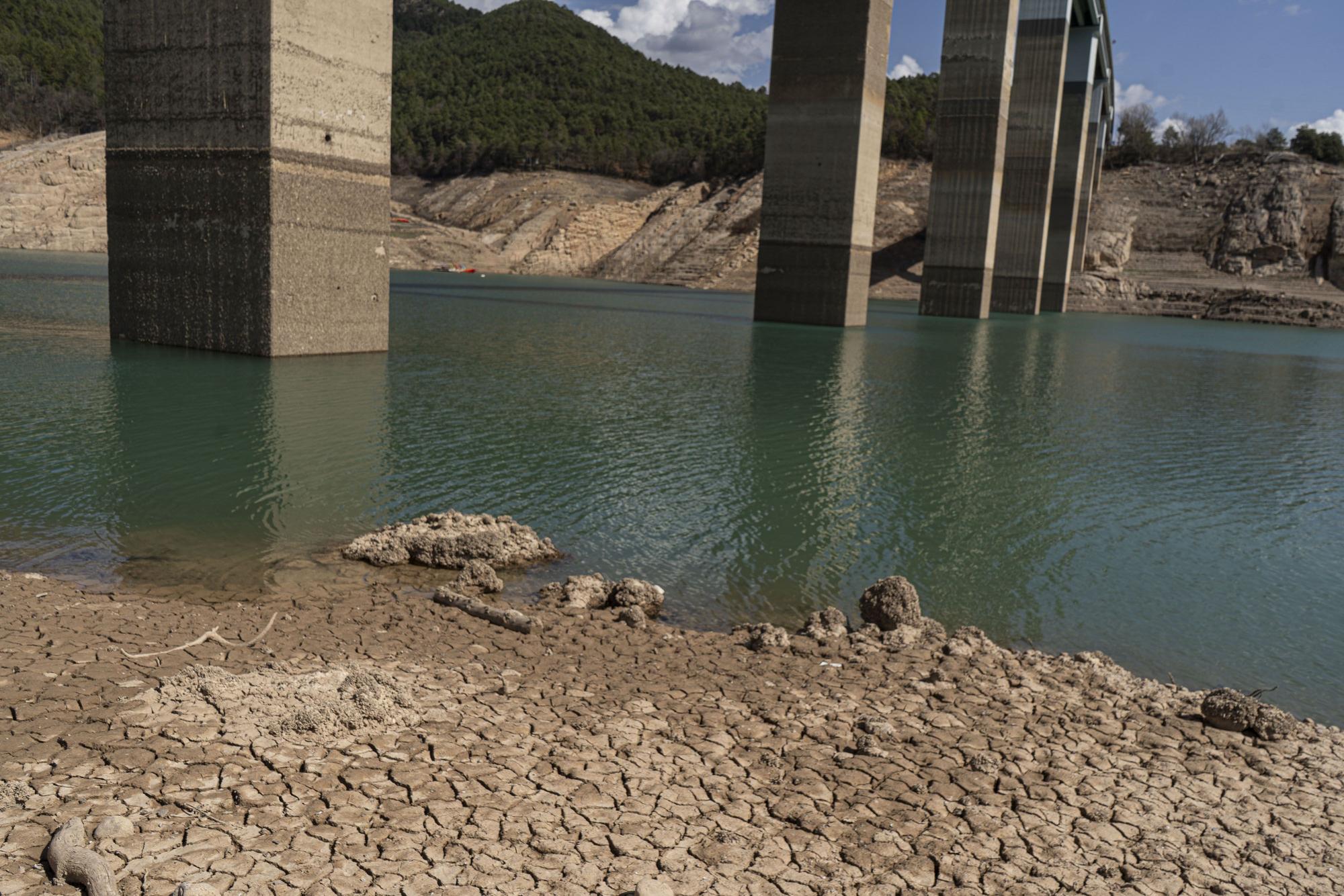 L'embassament de la Baells continua a nivells mínims d'aigua