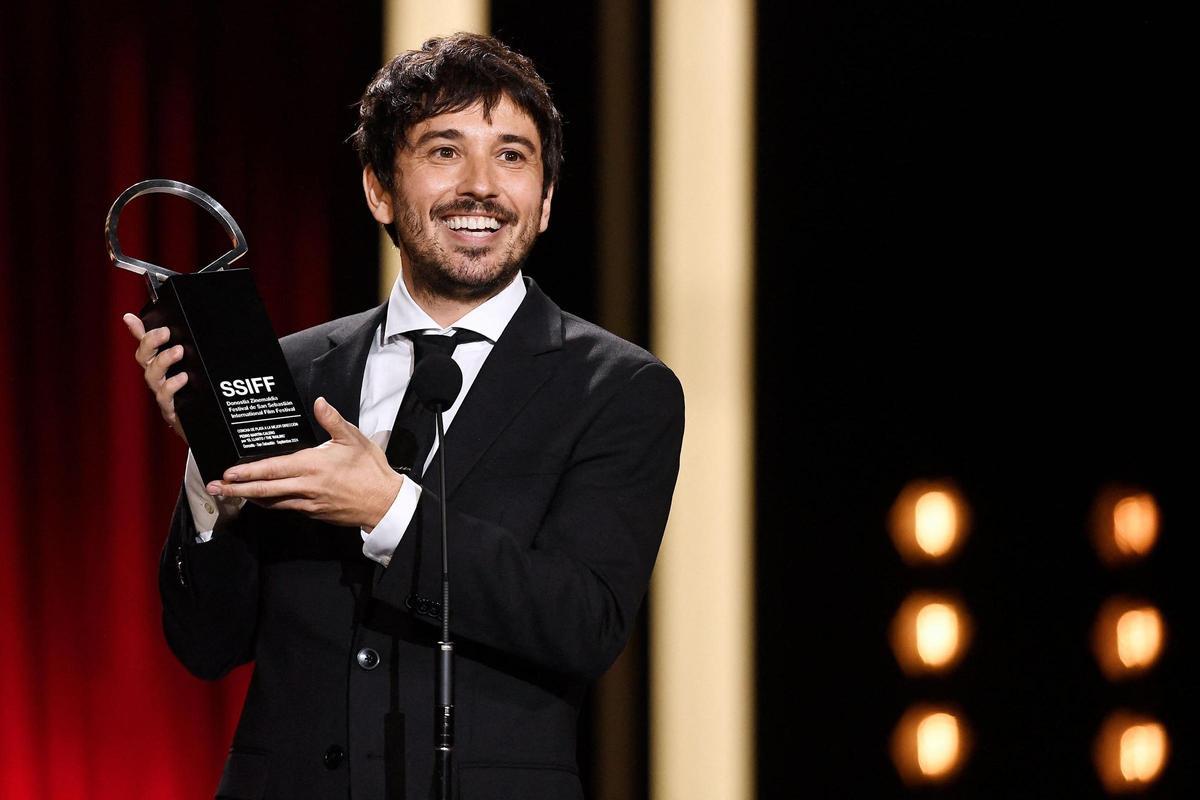 El realizador Pedro Martín Calero recibe la Concha de Plata ex aequo a la mejor dirección este sábado en el 72 Festival de Cine de San Sebastián El realizador Pedro Martín Calero recibe la Concha de Plata ex aequo a la mejor dirección este sábado en el 72 Festival de Cine de San Sebastián