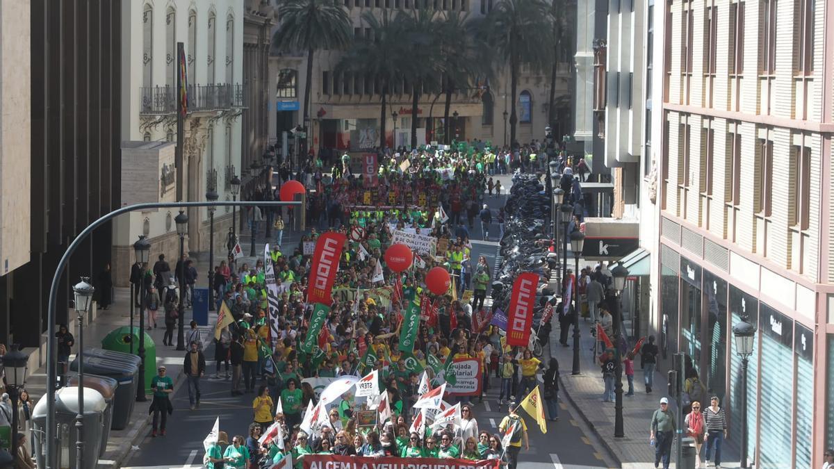 Manifestación de la huelga de profesores en València