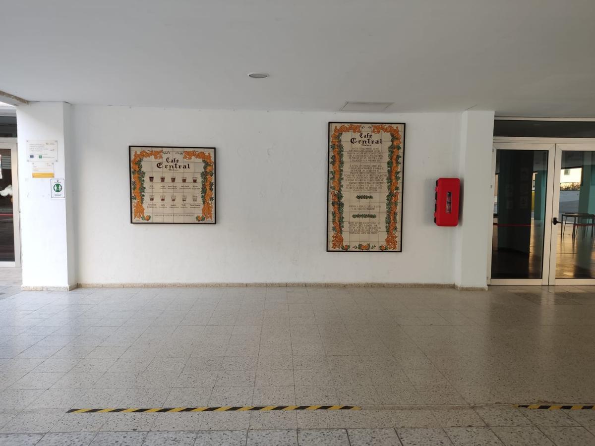 Los azulejos, en el Colegio Los Olivos.