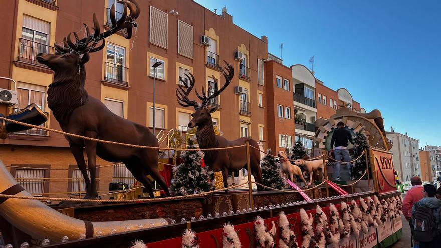 El alcalde de Badajoz sobre la carroza de Fedexcaza: &quot;Los cazadores no son delincuentes&quot;