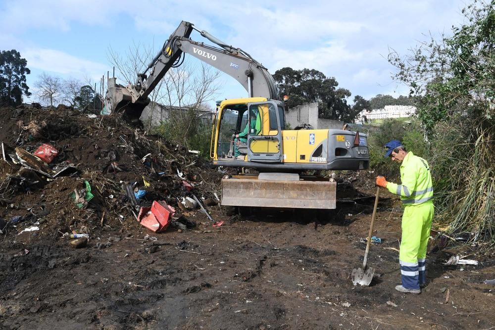 Arranca la limpieza en el poblado de A Pasaxe