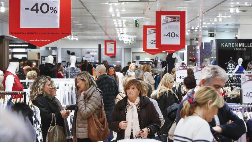 Planta de moda en uno de los centros de El Corte Inglés de Valencial