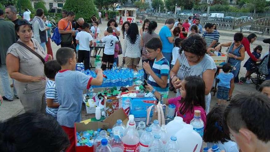 Participantes en el taller &quot;Obralixo&quot; durante una anterior edición. // FdV