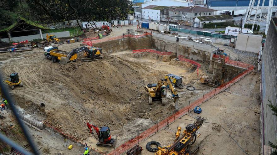 Las obras de construcción del nuevo supermercado de Mercadona, en la avenida Valle Inclán.