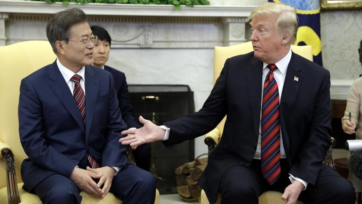 zentauroepp43449788 president donald trump meets with south korean president moo180522184848