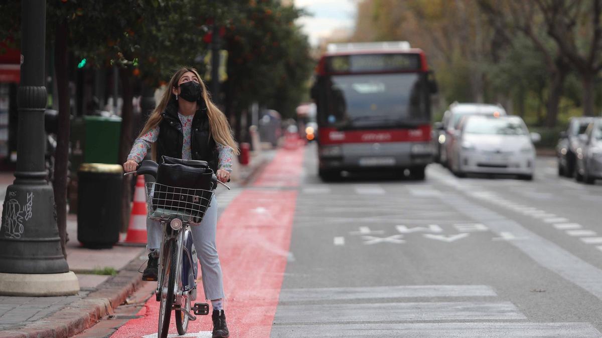 Carril bici de la Gran Vía de Fernando El Católico