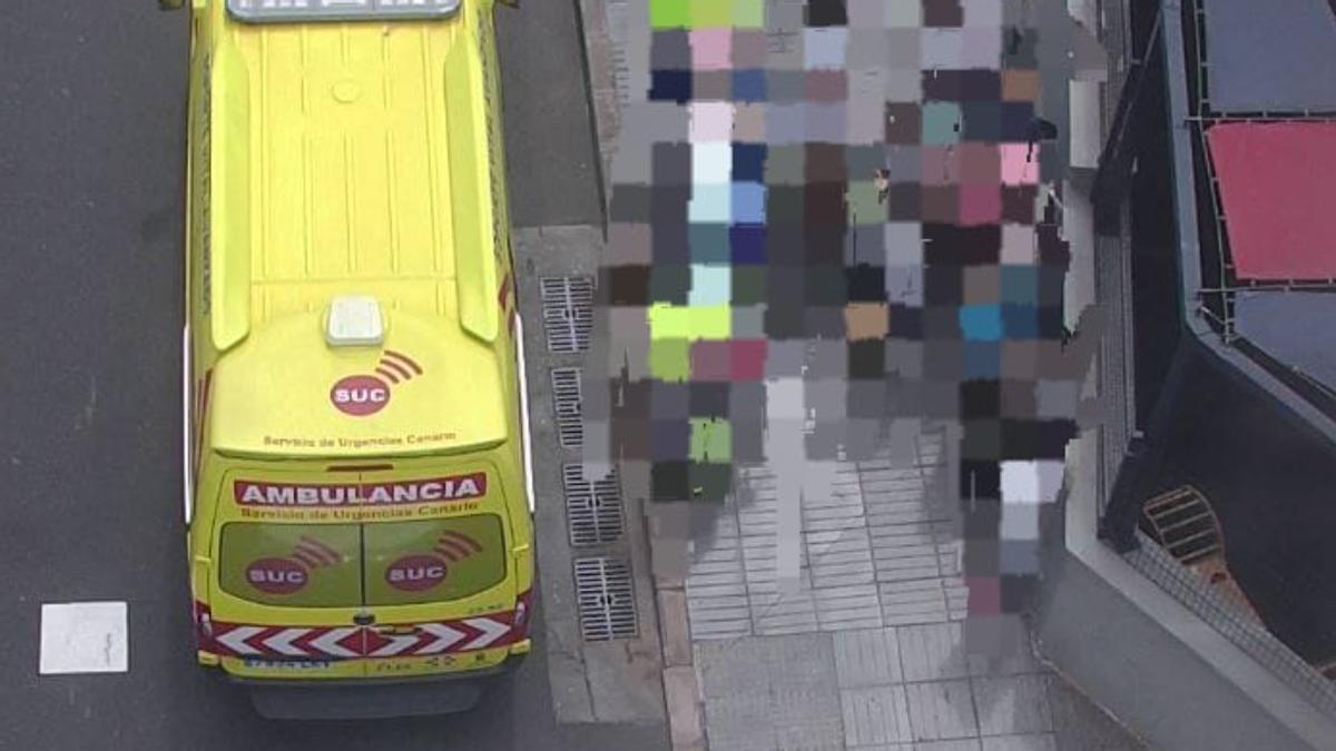 Un conductor ebrio atropella a tres personas, dos de ellas menores, y huye en Las Palmas de Gran Canaria
