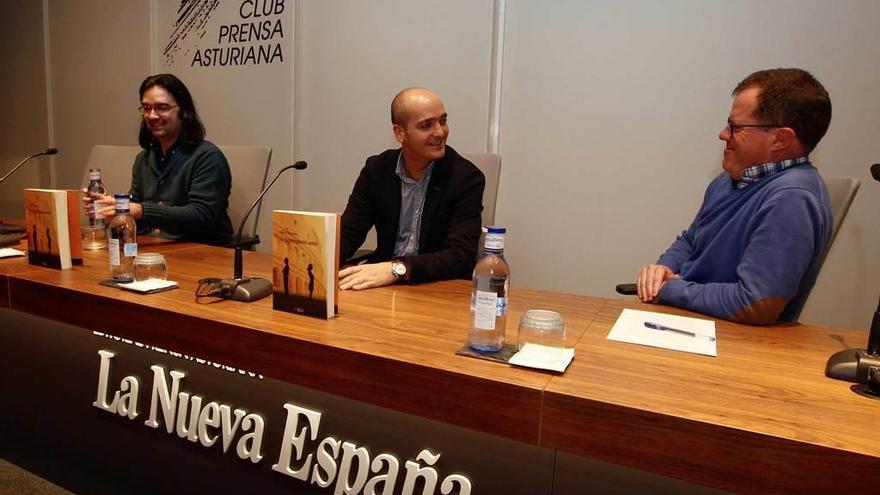 Por la izquierda, Pablo Solares, Luis F. Vaciero y Pablo Álvarez.