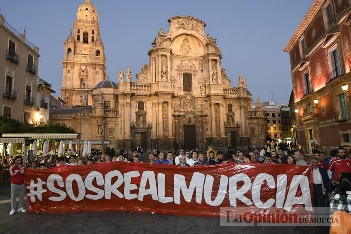 Pulseras 'SOS Real Murcia' en Belluga - La Opinión de Murcia