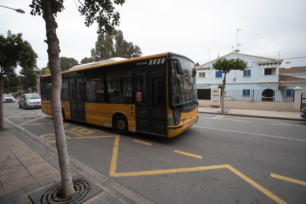 Autobús del Port de Sagunt a València.