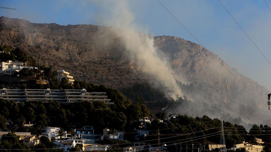 Controlado el incendio de Altea después de casi dos días