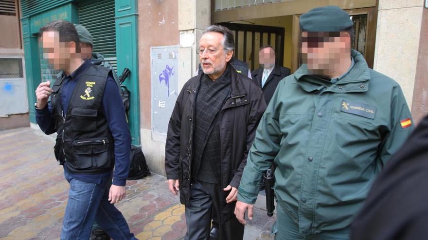 Alfonso Grau el día que fue detenido por la Guardia Civil en el marco de la Operación Clepsidra