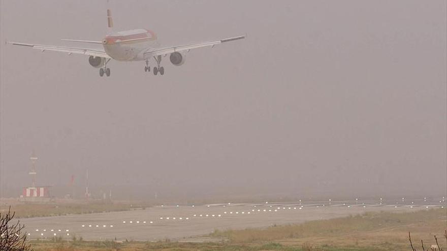 La niebla obliga a cancelar los vuelos matinales entre Badajoz y Madrid