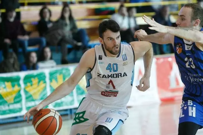 El Aquimisa derrota a Hospitalet y sigue creyendo en la salvación