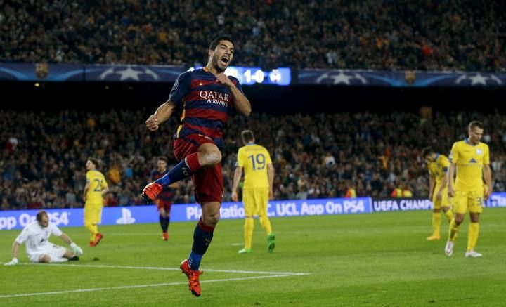 Barcelona's Suarez celebrates a goal against Bate Borisov during their Champions League soccer match at Camp Nou stadium in Barcelona