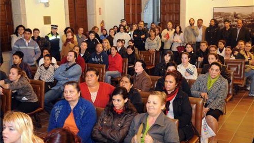 Un total de 115 familias optarán a 53 viviendas sociales de la Junta