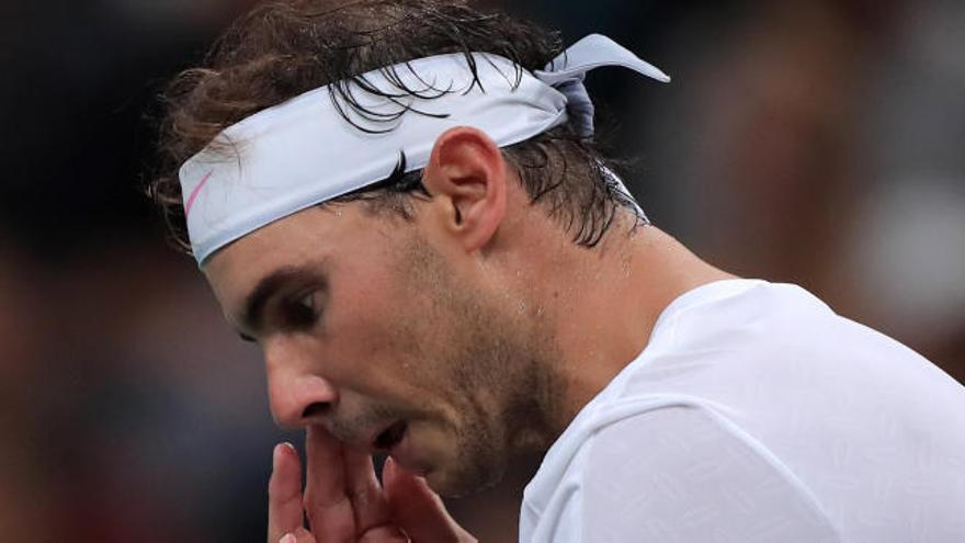 Nadal se retira de París por una lesión