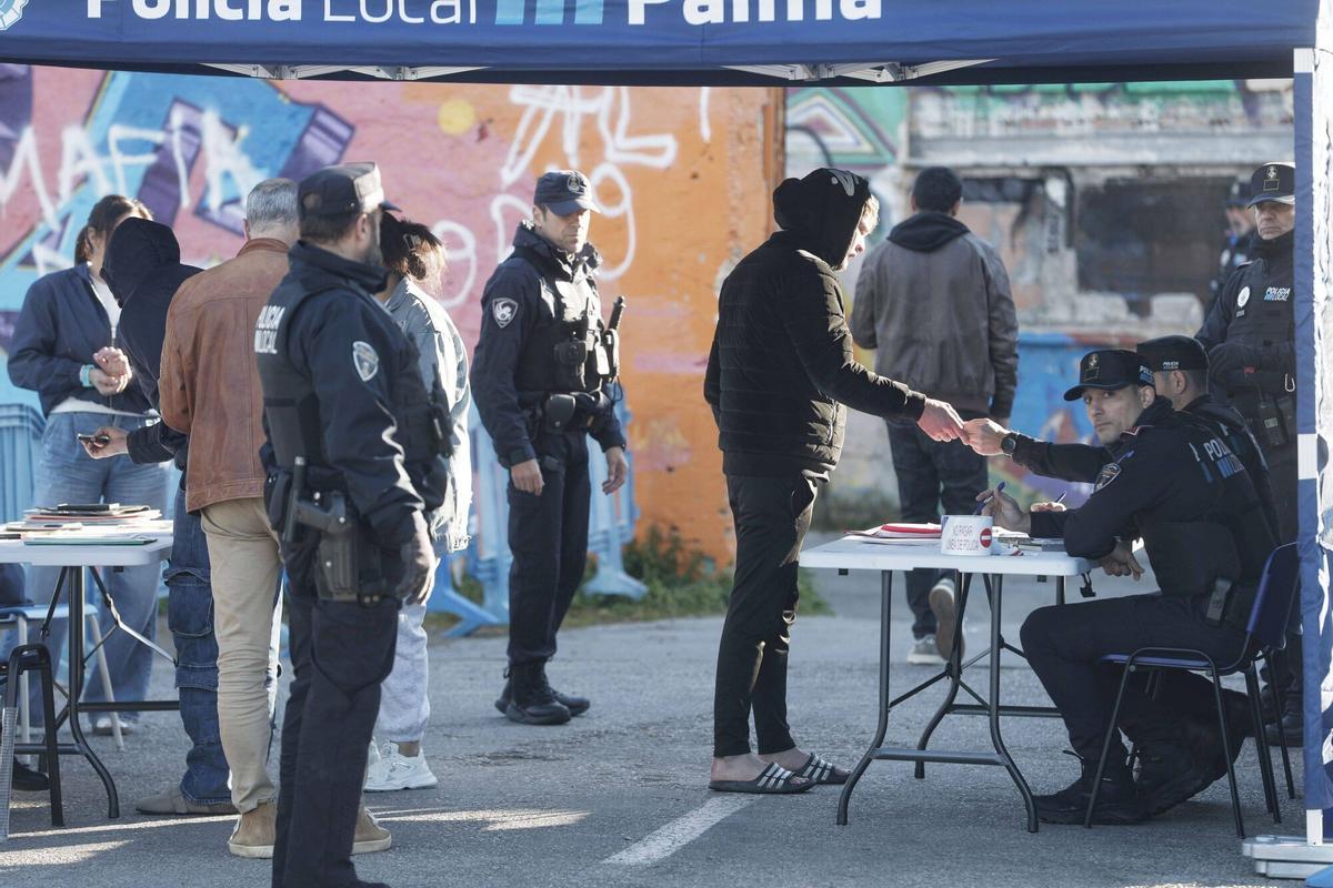 Amplio dispositivo policial en la antigua cárcel de Palma