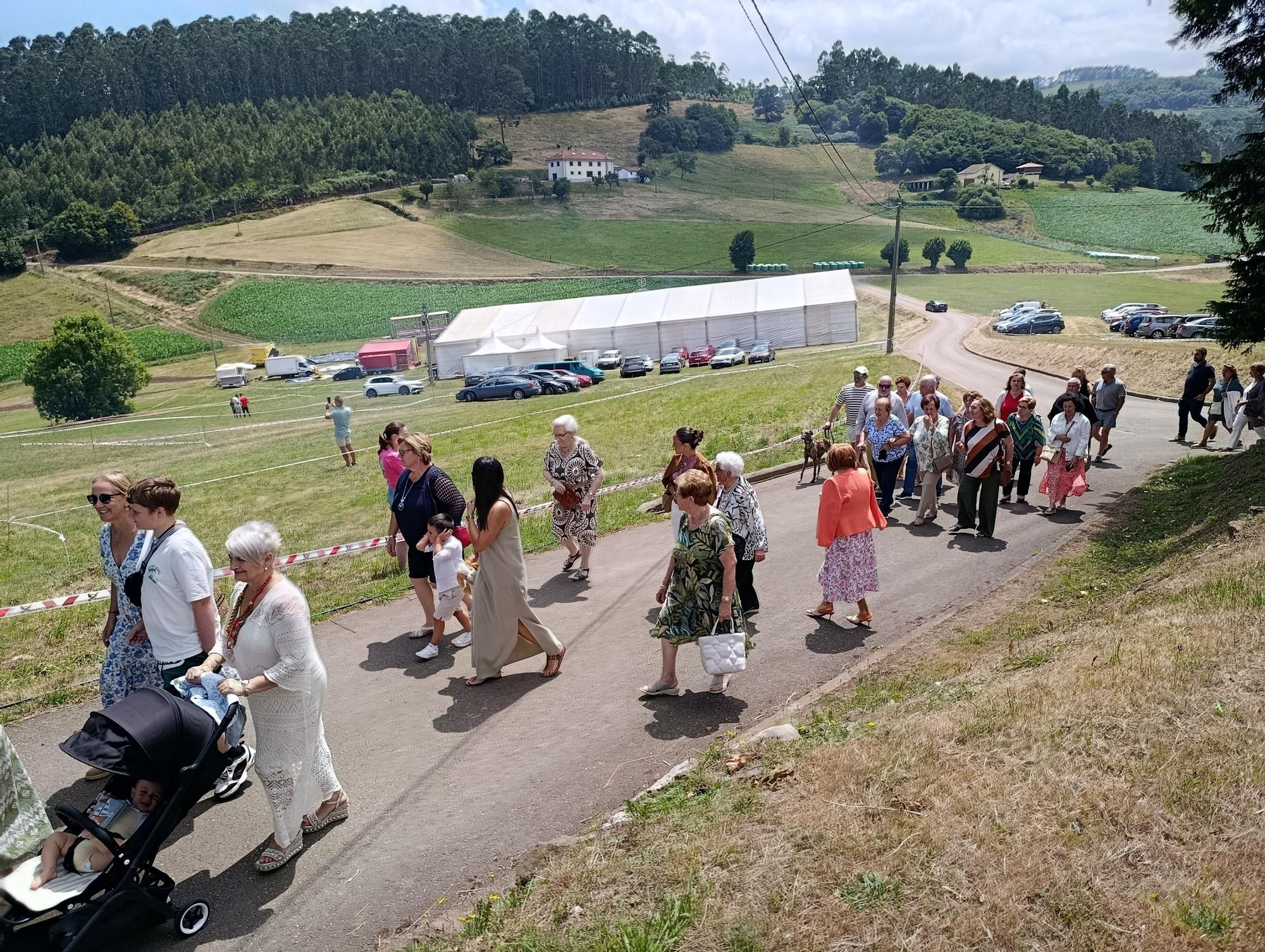 Arlós inicia sus fiestas con una misa en honor a Santiago